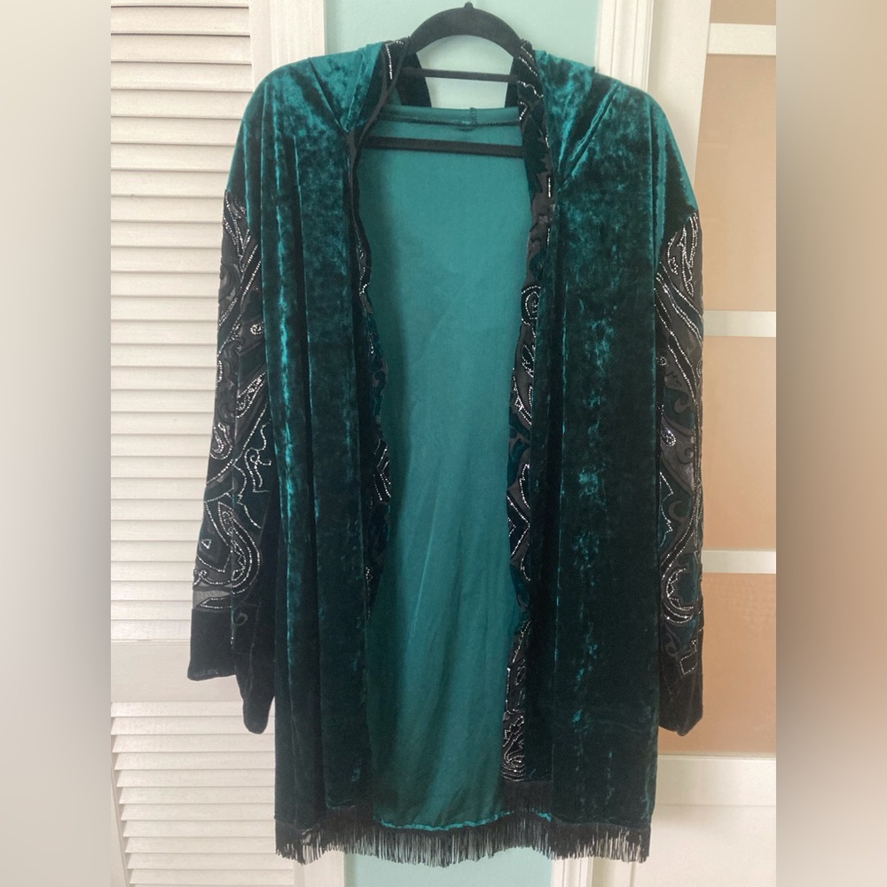 Hooded Sorceress Chic Green Crush Velvet Duster